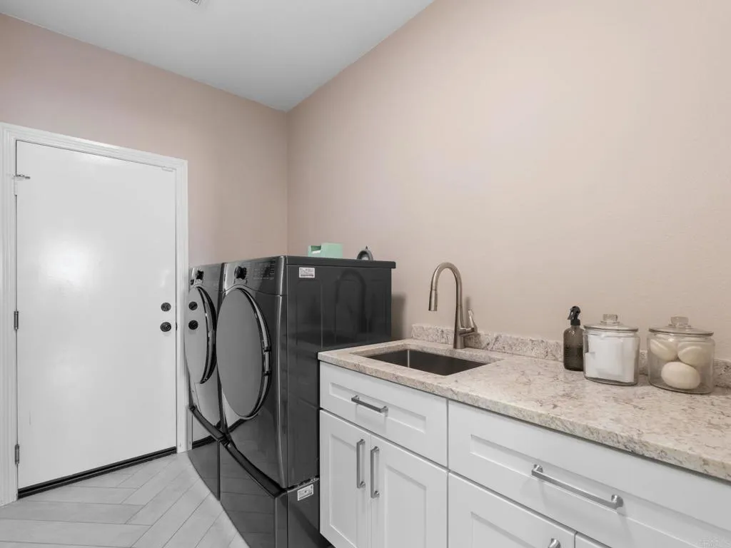 https://cdn.realtyfeed.com/cdn/127/306722656/80d3c9670150f2b3cef84878fe35fc93.webp