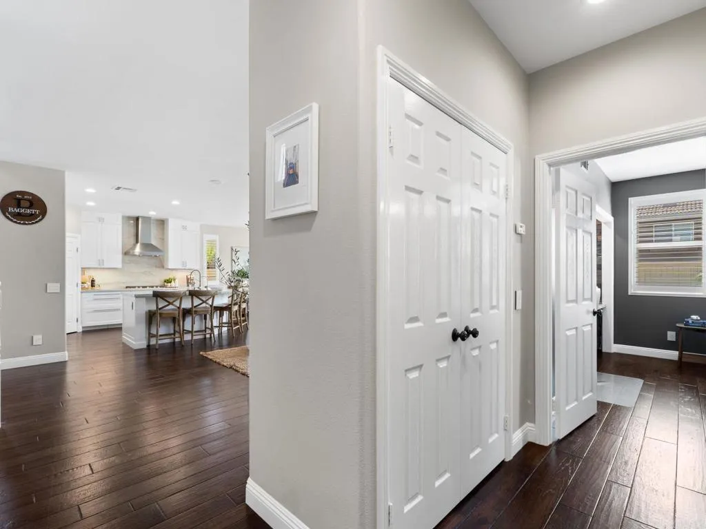 https://cdn.realtyfeed.com/cdn/127/306722656/b35194e57a0cb5a35df1c2b0a223dc2f.webp