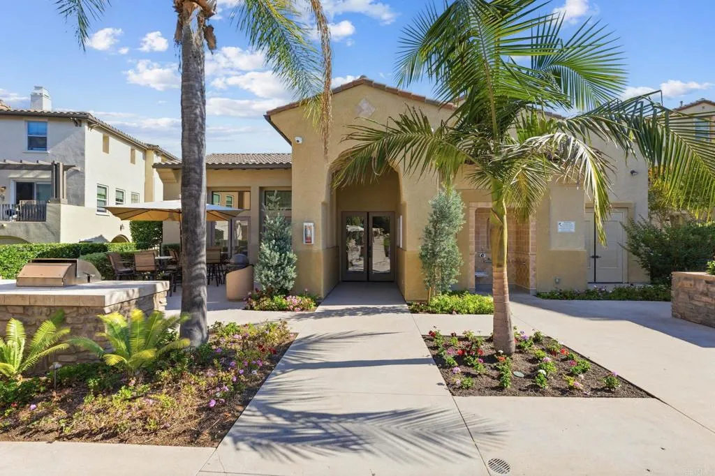https://cdn.realtyfeed.com/cdn/127/306722727/649eb2a656135d1ffe87ad3c00b7ae9e.webp