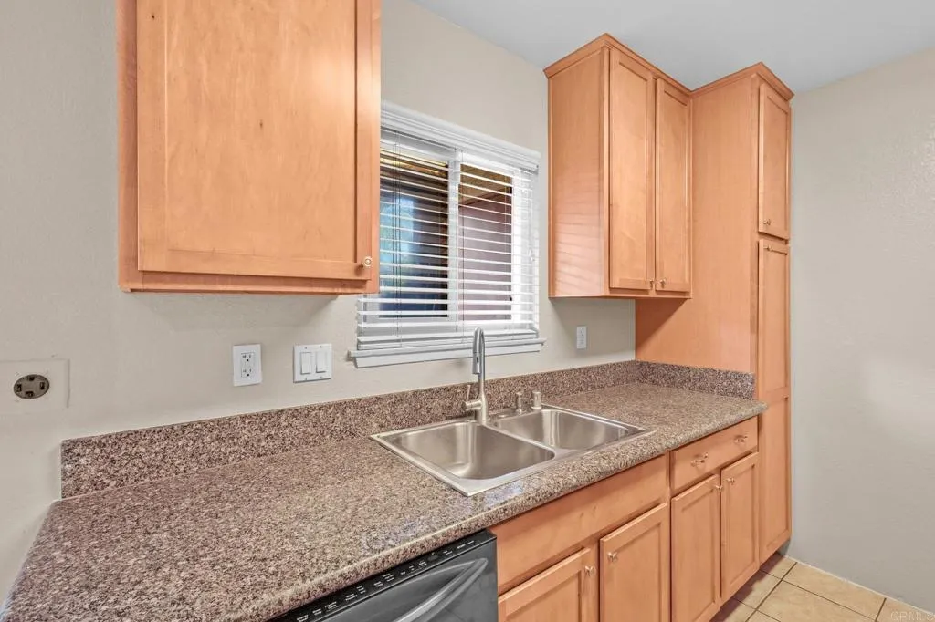 https://cdn.realtyfeed.com/cdn/127/306722735/581acefa1f36dda336cf15da82878077.webp