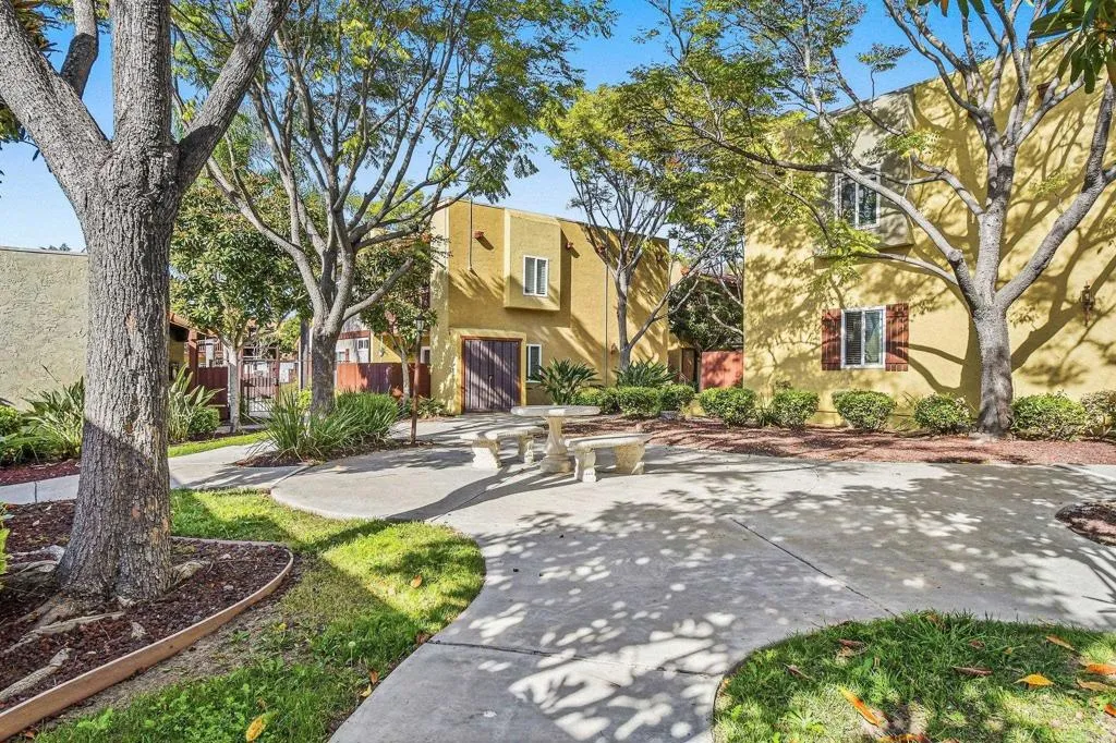 https://cdn.realtyfeed.com/cdn/127/306722735/996326511f0090bc5bc105def450dc81.webp