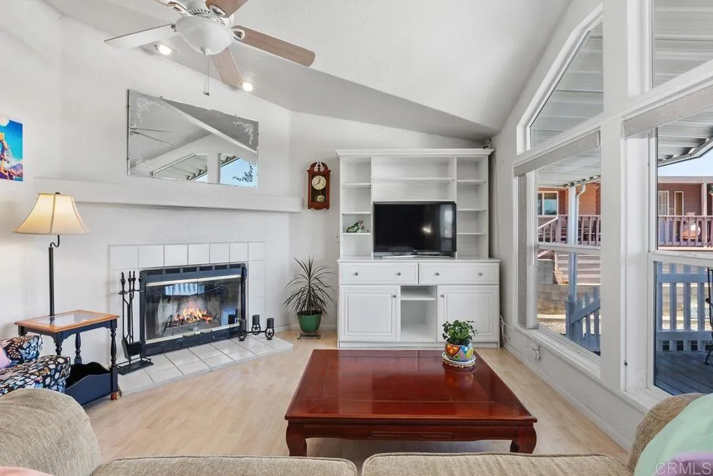 https://cdn.realtyfeed.com/cdn/127/306722759/6c5e23dc195c4f6cfccbfe74c0c0c2fa.webp