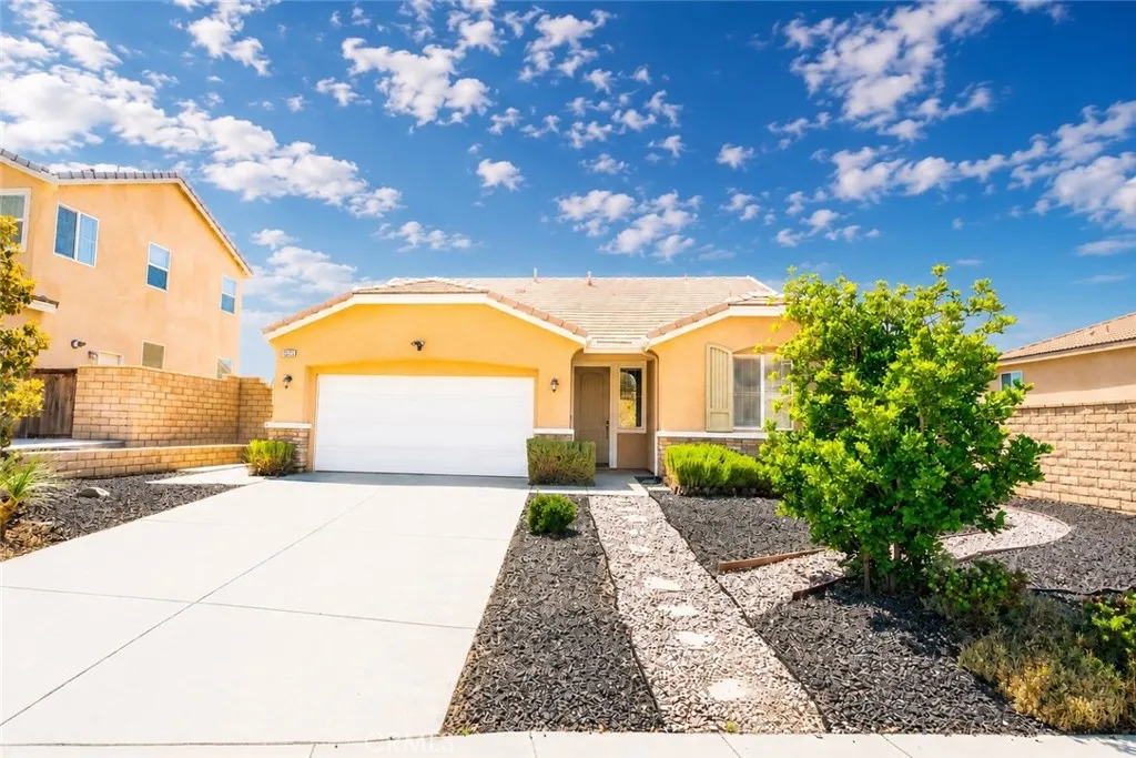 Menifee, CA 92585
