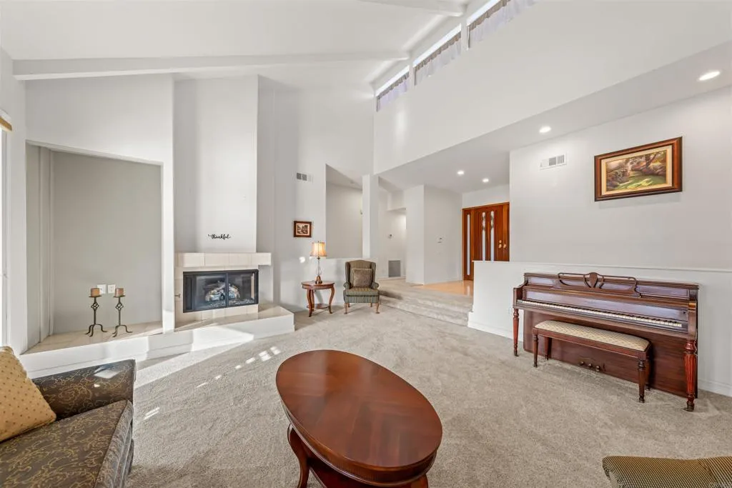 https://cdn.realtyfeed.com/cdn/127/306722789/5cbb1f899bba7106c1f4cbd64e82a676.webp