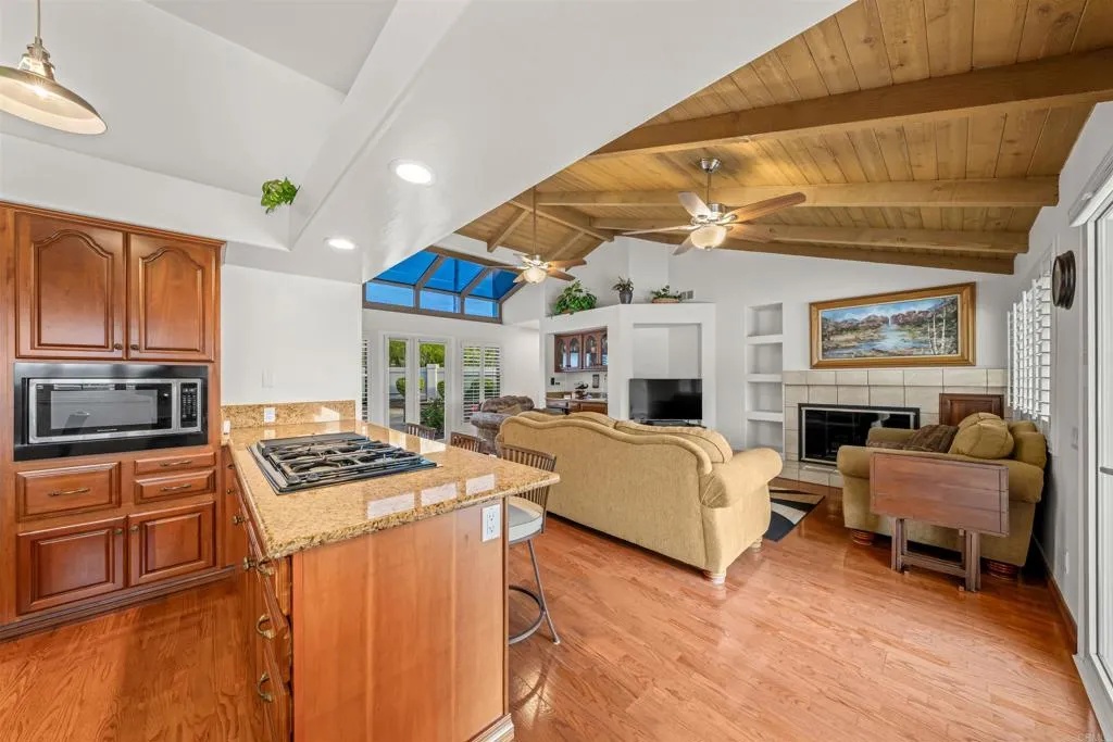 https://cdn.realtyfeed.com/cdn/127/306722789/7c3297059439602906d69c25fed422c2.webp