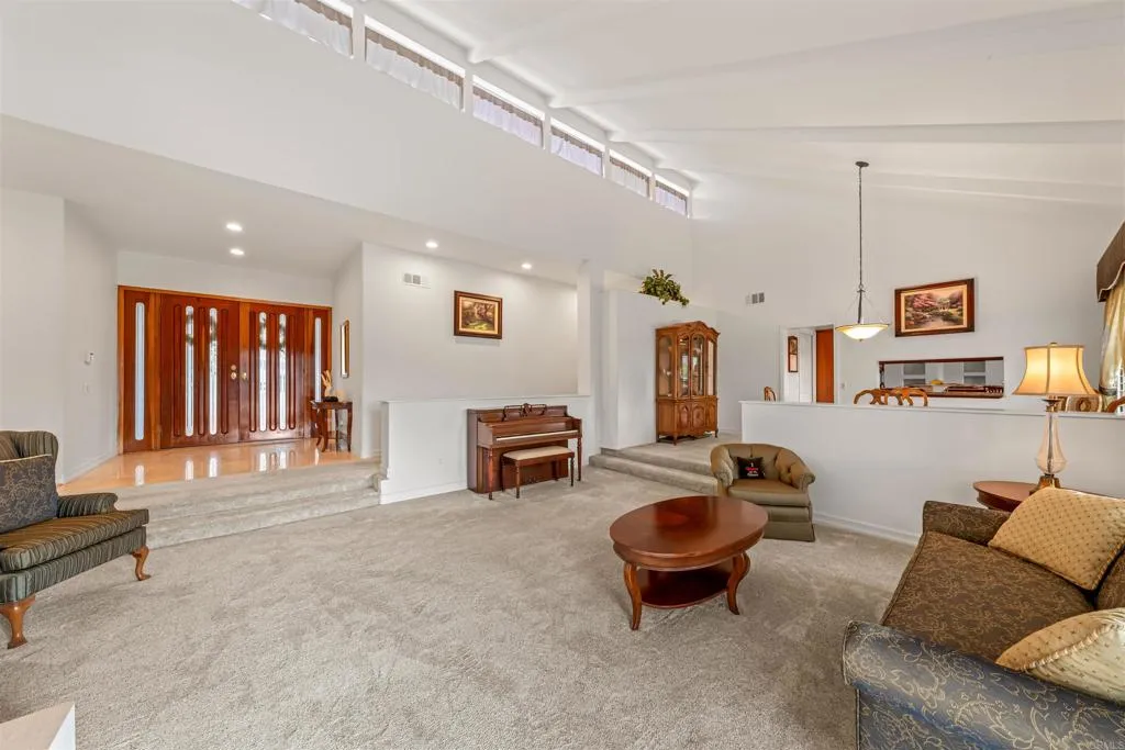 https://cdn.realtyfeed.com/cdn/127/306722789/815c61913034b3552d9876b7c9d474a3.webp