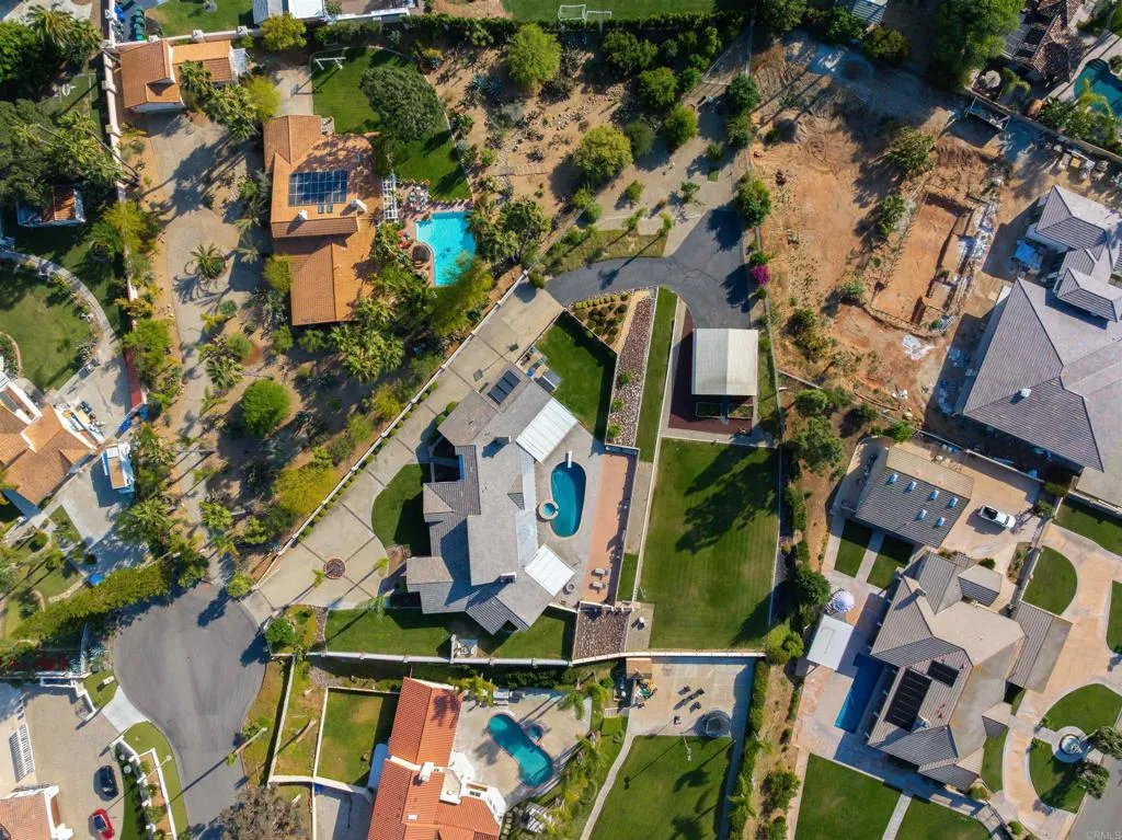 https://cdn.realtyfeed.com/cdn/127/306722789/8c432e01f1dab288dfd8913b85061e21.webp