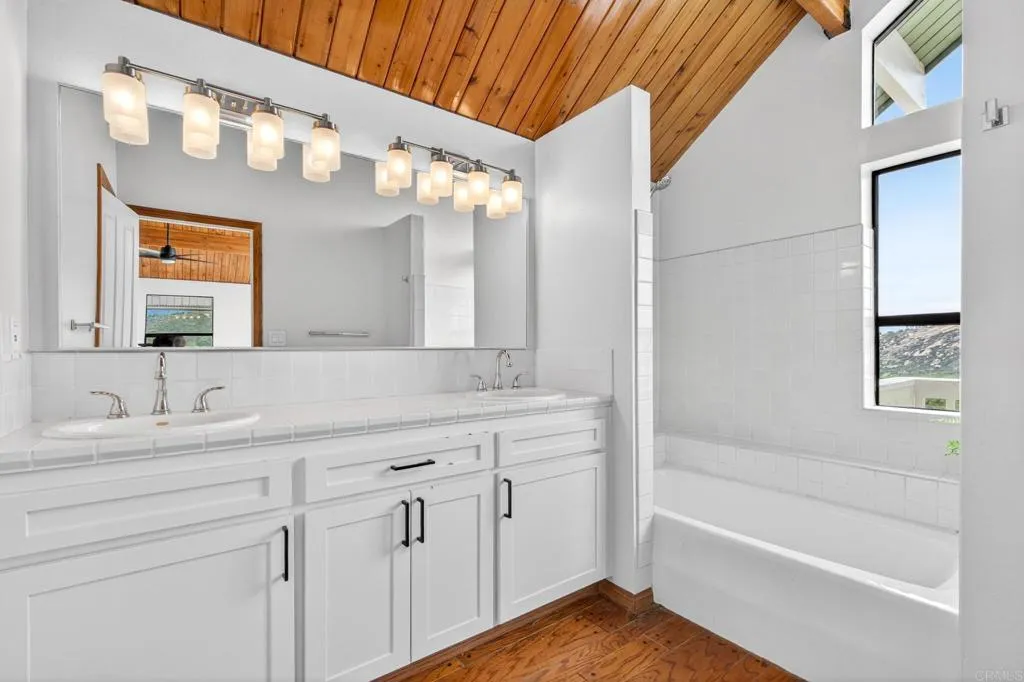 https://cdn.realtyfeed.com/cdn/127/306722791/00e1f5c9e073d0e041b7ca3718048ca5.webp