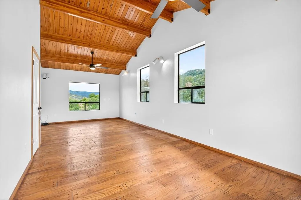 https://cdn.realtyfeed.com/cdn/127/306722791/bcd2f5ce20de6d664903b227df4c412a.webp
