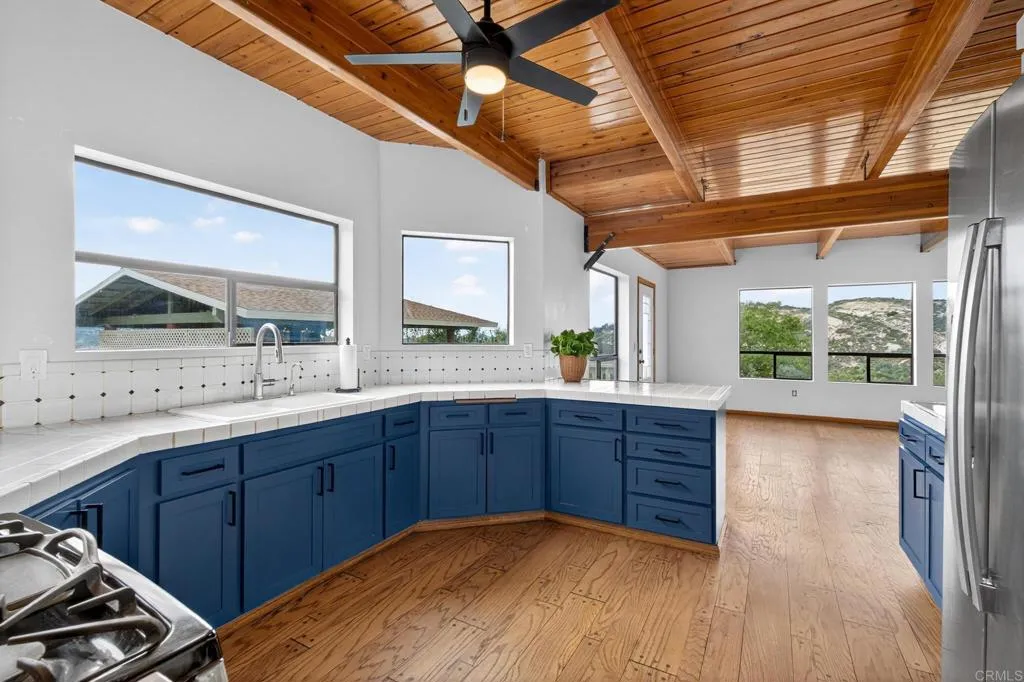 https://cdn.realtyfeed.com/cdn/127/306722791/e383c3a04ef5e11cdf33ebaf13da8304.webp