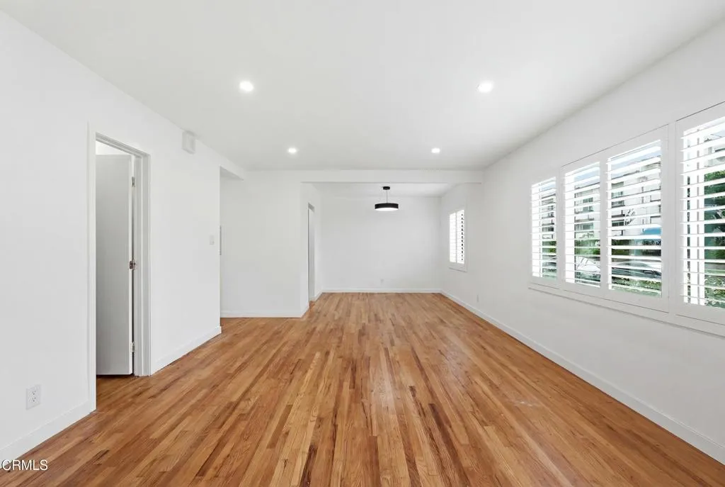 5270 Bellingham Avenue, Los Angeles, CA 91607 - Photo 2 of 25, Los Angeles, CA