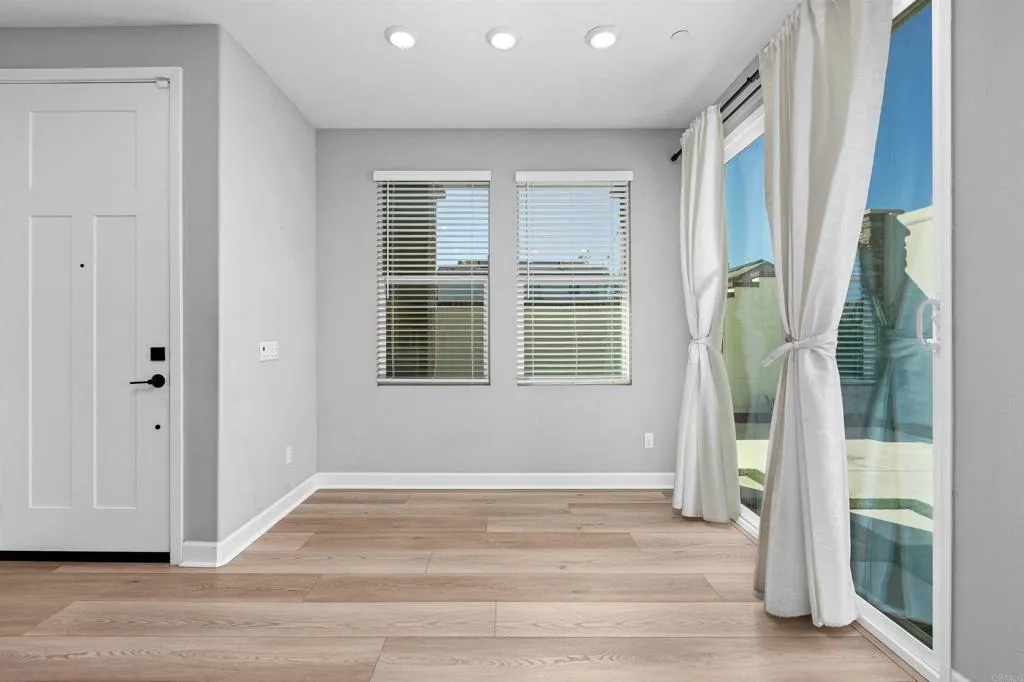 https://cdn.realtyfeed.com/cdn/127/306722826/915e9edba1fcc831a1125d472118a461.webp