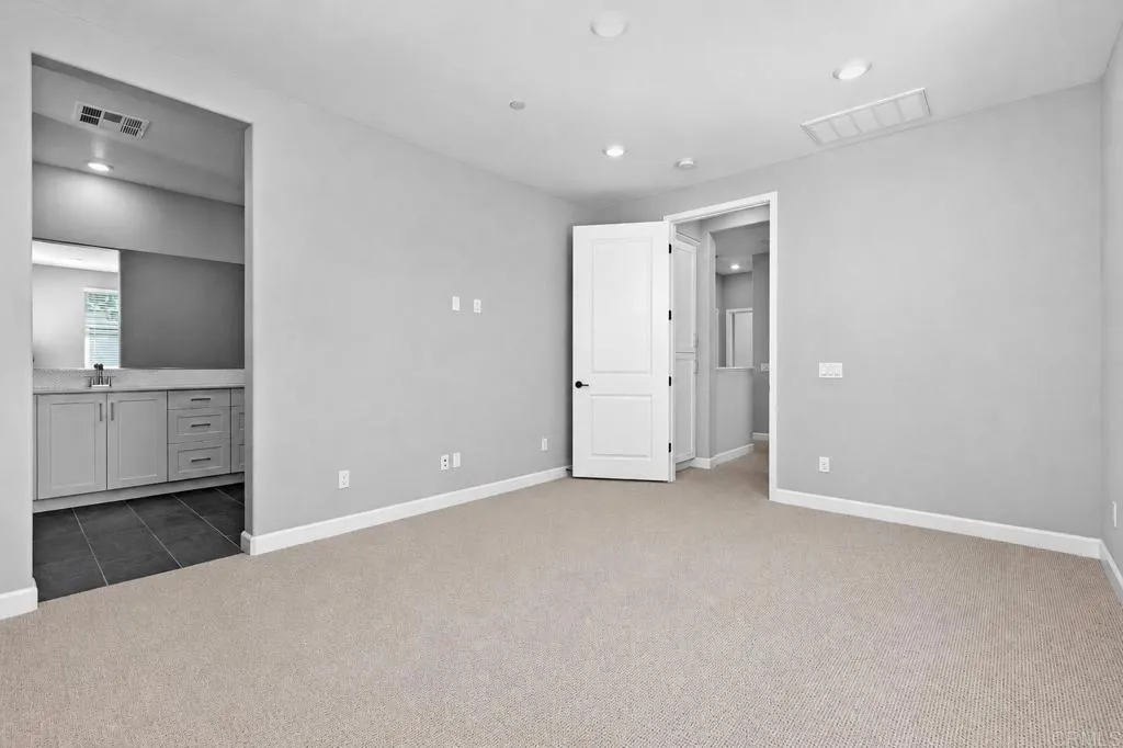 https://cdn.realtyfeed.com/cdn/127/306722826/a986ea7f6c50187067fd00c52c235188.webp