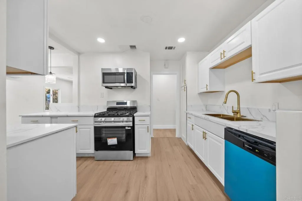 https://cdn.realtyfeed.com/cdn/127/306722833/f644733bb1876b23ed3f2cb976f33911.webp