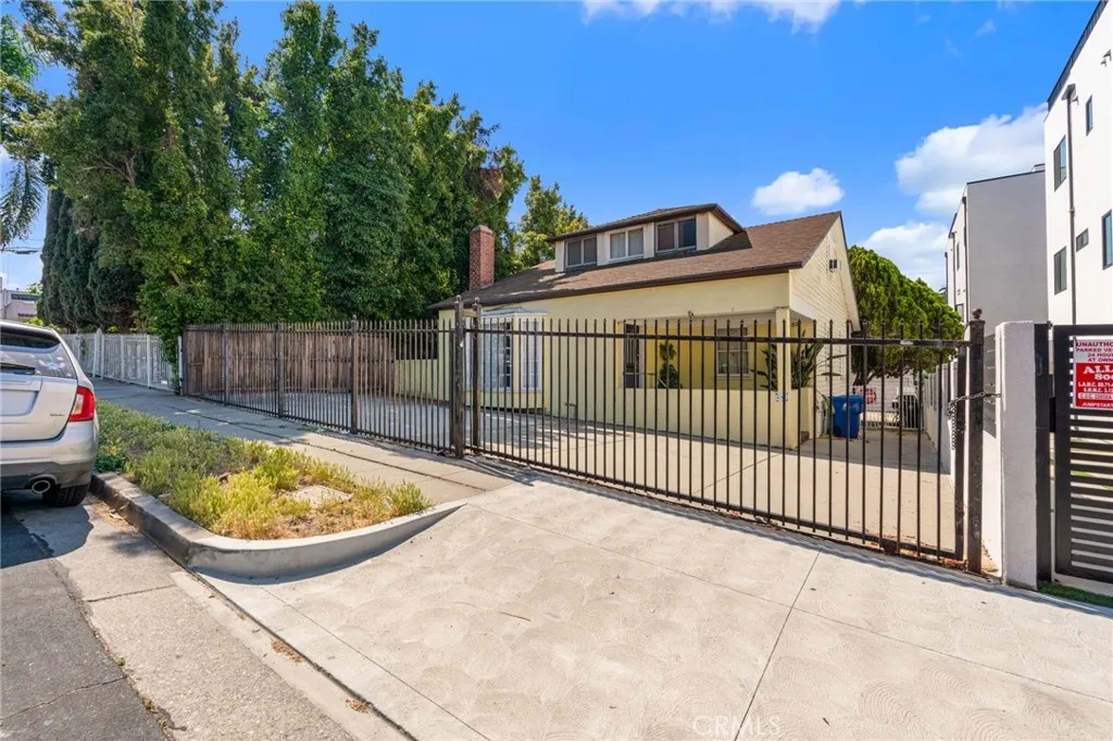 4458 Maplewood Avenue, Los Angeles, CA 90004 - Photo 2 of 38, Los Angeles, CA