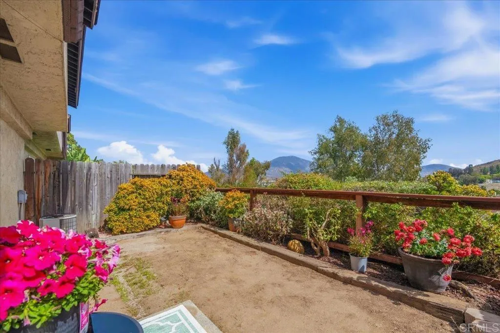https://cdn.realtyfeed.com/cdn/127/306722878/4a1cc7c151437fadc6b130997eedd224.webp