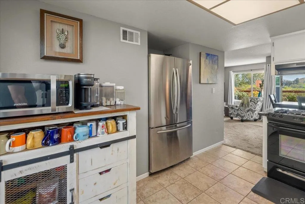 https://cdn.realtyfeed.com/cdn/127/306722878/d985ecddb43370ddab38b9d6f836f27e.webp