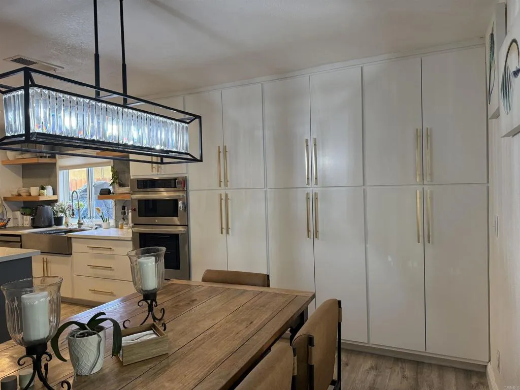 https://cdn.realtyfeed.com/cdn/127/306722889/68968d4b0184173c1812da0a5172092d.webp