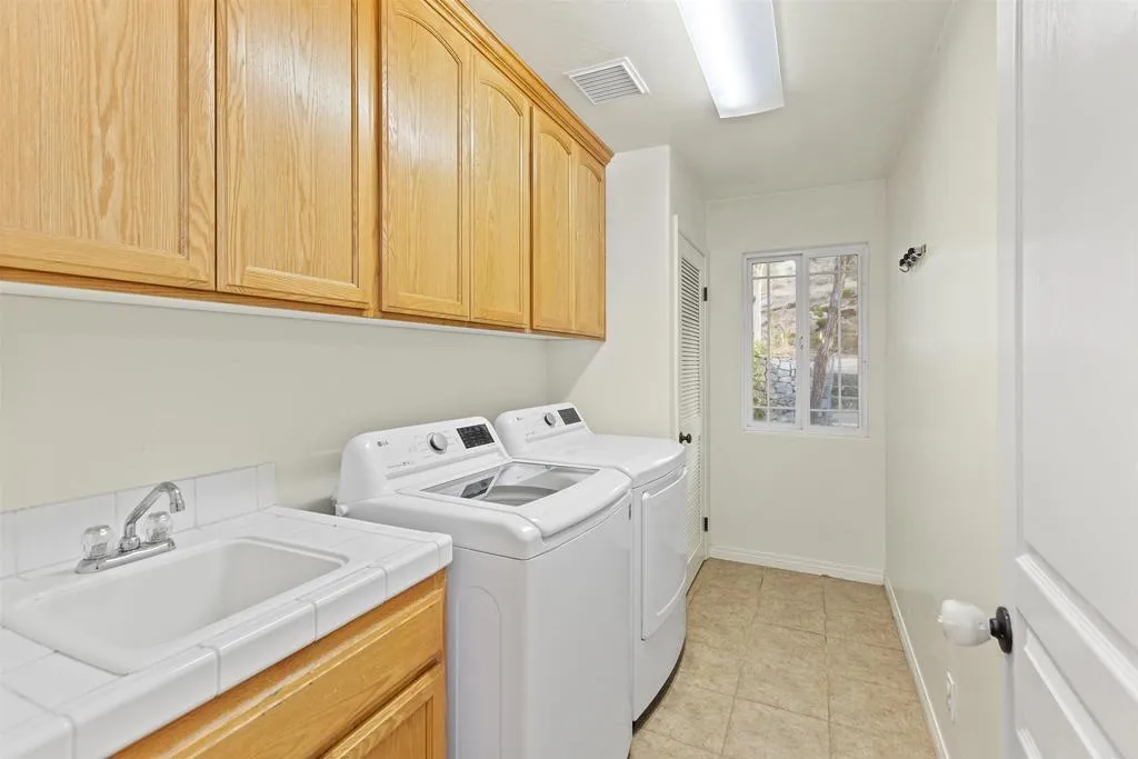 https://cdn.realtyfeed.com/cdn/127/306722890/6f644fdf304d3443c72dde47bfe98ff1.webp