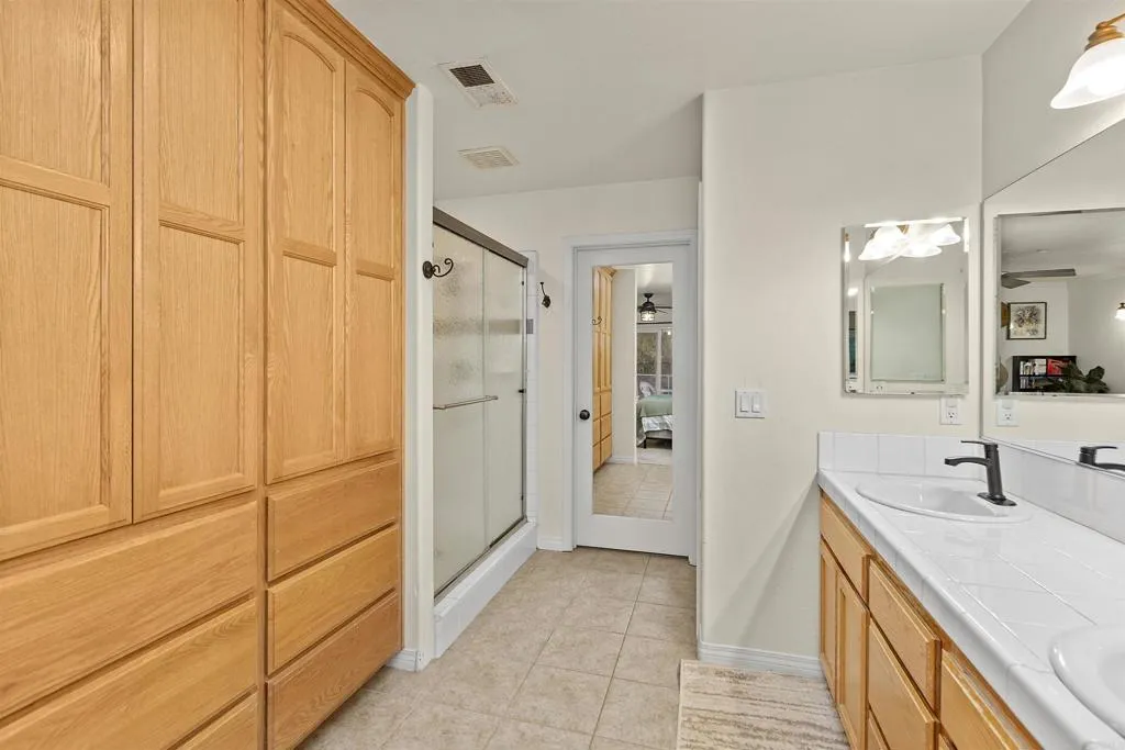 https://cdn.realtyfeed.com/cdn/127/306722890/6f7fef7d941086440f4d44e6d984a644.webp