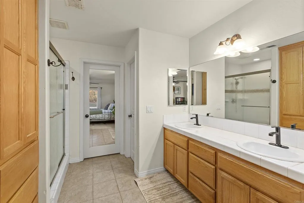 https://cdn.realtyfeed.com/cdn/127/306722890/a05f21778416899232ecd11b18208320.webp