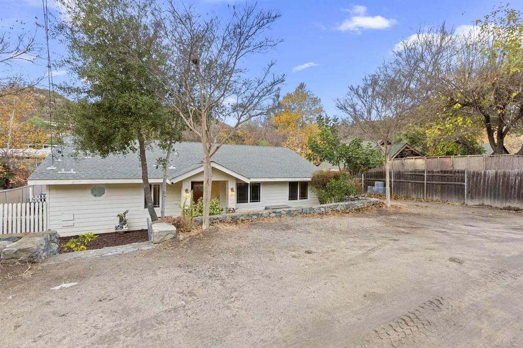 https://cdn.realtyfeed.com/cdn/127/306722890/ec79717888dbb80cf31f4e5db623cb4a.webp