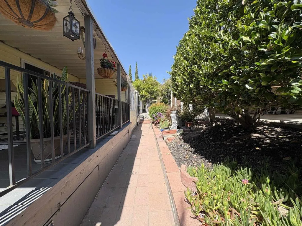 https://cdn.realtyfeed.com/cdn/127/306722915/3942a646ec1e0cf8e1d8ec78278ebba3.webp