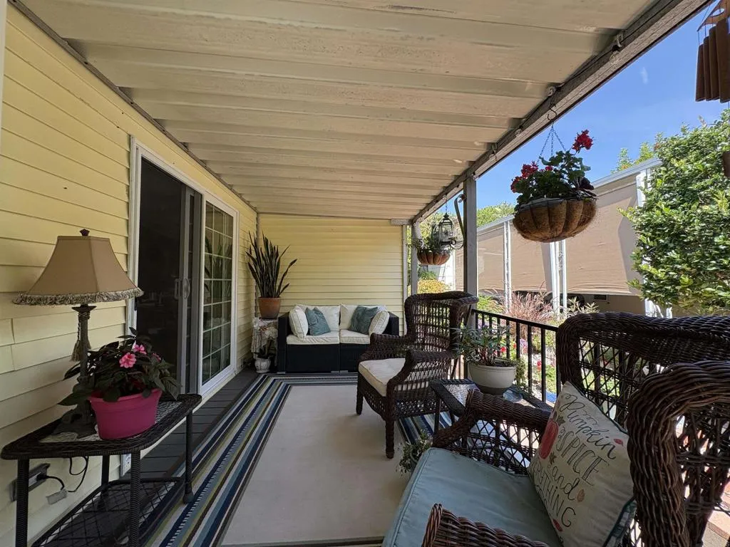 https://cdn.realtyfeed.com/cdn/127/306722915/412fa60a00334721ee25caf96b6d2b88.webp