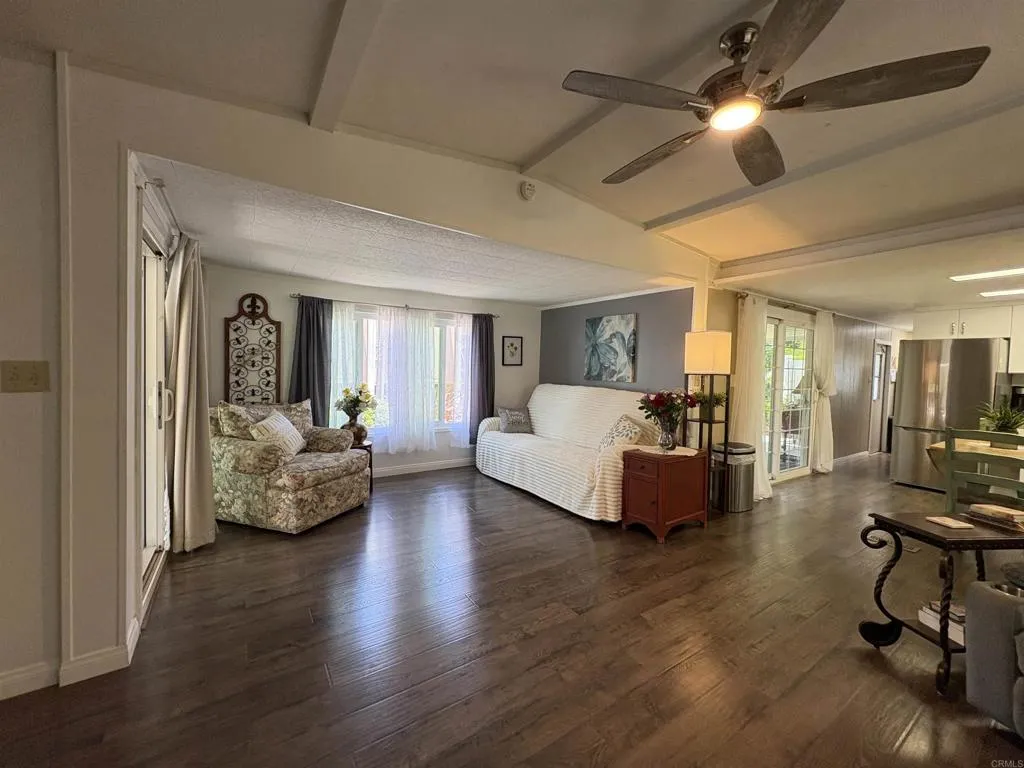 https://cdn.realtyfeed.com/cdn/127/306722915/50bfd3992eee94537acd1f23190ce24c.webp