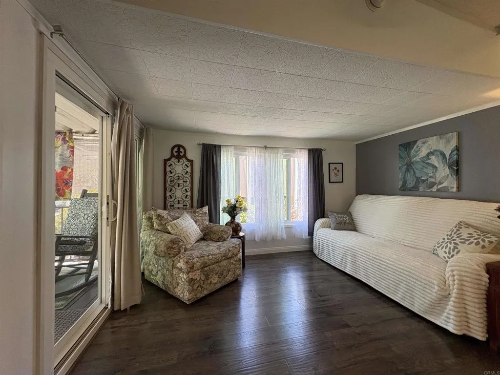 https://cdn.realtyfeed.com/cdn/127/306722915/b6286a8e667f2836bec67a5c1e5b09a7.webp
