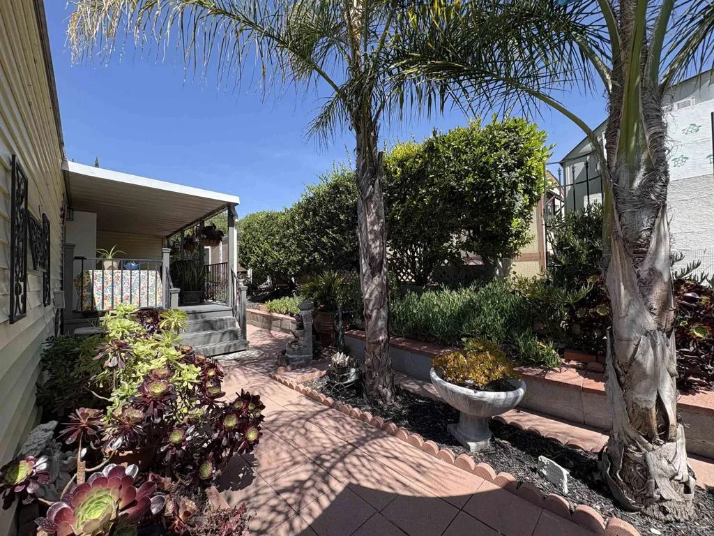 https://cdn.realtyfeed.com/cdn/127/306722915/c3dec2bb7acae17c9597c7c2749343d3.webp