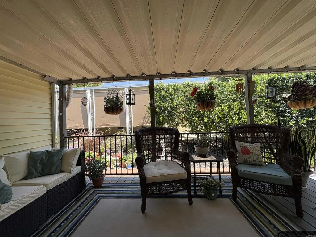 https://cdn.realtyfeed.com/cdn/127/306722915/ca70e79a4005a3905c62ce25d6f32553.webp