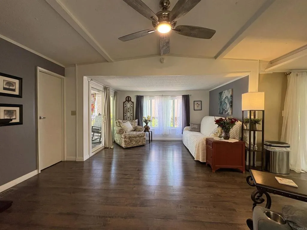 https://cdn.realtyfeed.com/cdn/127/306722915/dd0790352f3d280c52efe165b3b7f0d5.webp