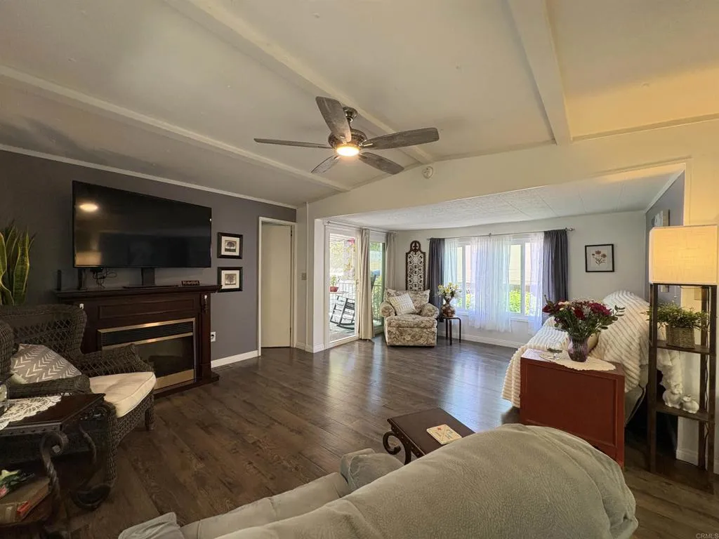 https://cdn.realtyfeed.com/cdn/127/306722915/fde133c78e930e4ab2efa822d9e6a82c.webp