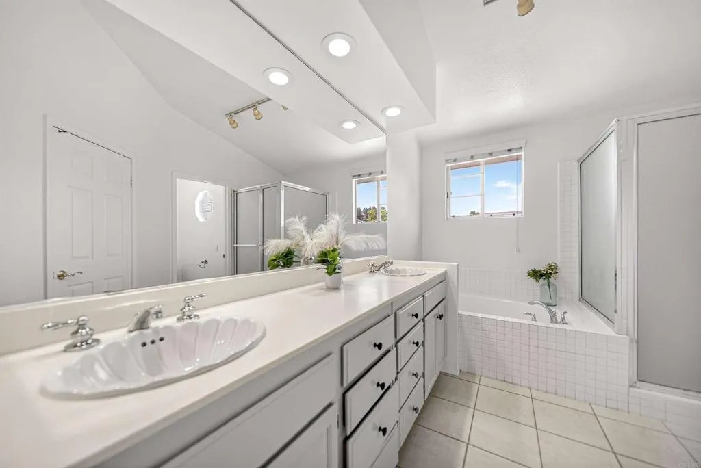 https://cdn.realtyfeed.com/cdn/127/306722918/3d433a8a8d353e87a0a33f5b1acc50cd.webp