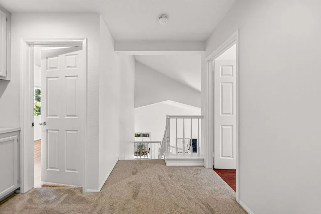https://cdn.realtyfeed.com/cdn/127/306722918/557c86f4aa0b930367c8108d41a8aa8c.webp