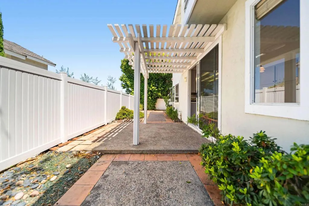 https://cdn.realtyfeed.com/cdn/127/306722918/ed8f5fad2ce33d490571259be03654f1.webp