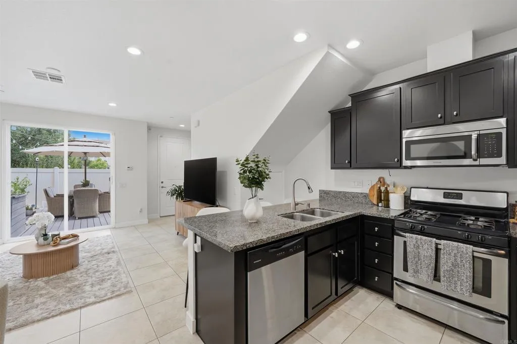 Photo #8: PTP2603862 Listing: Photo #8