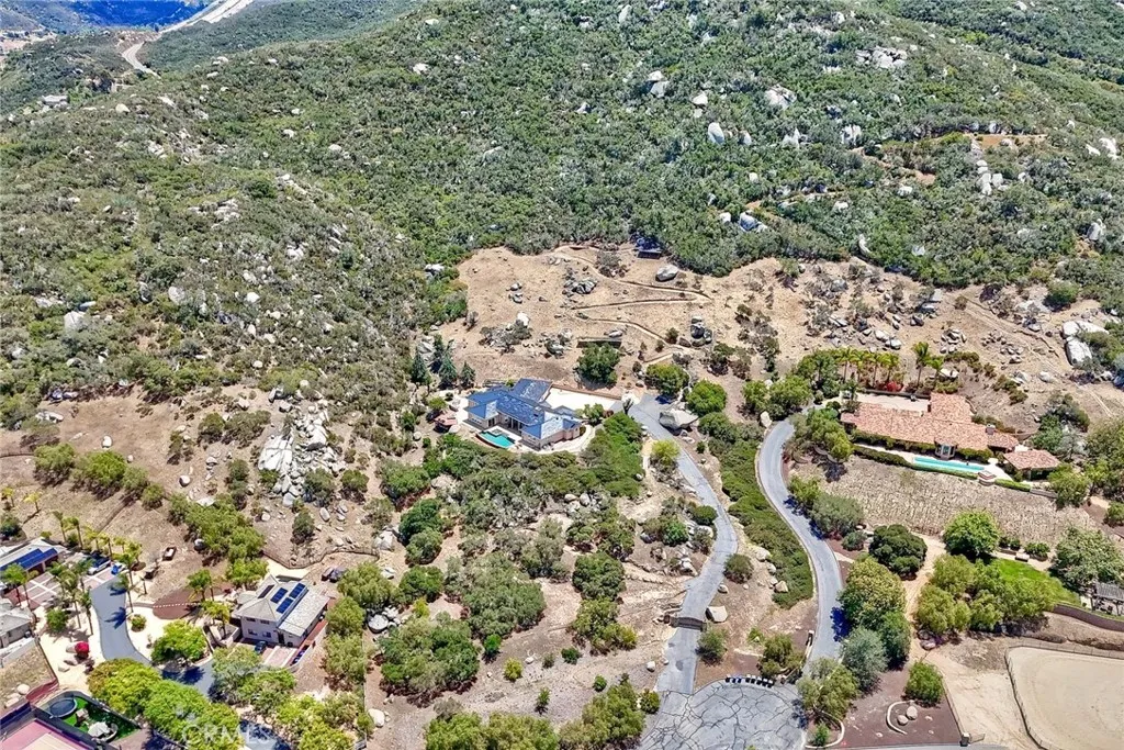 https://cdn.realtyfeed.com/cdn/127/306722946/2c376a29cc0ac8432d95da8be15aff8f.webp