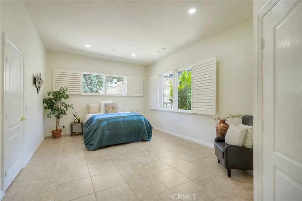 https://cdn.realtyfeed.com/cdn/127/306722946/3a8a17d6bc9b182b50ac00f0ef556f6e.webp