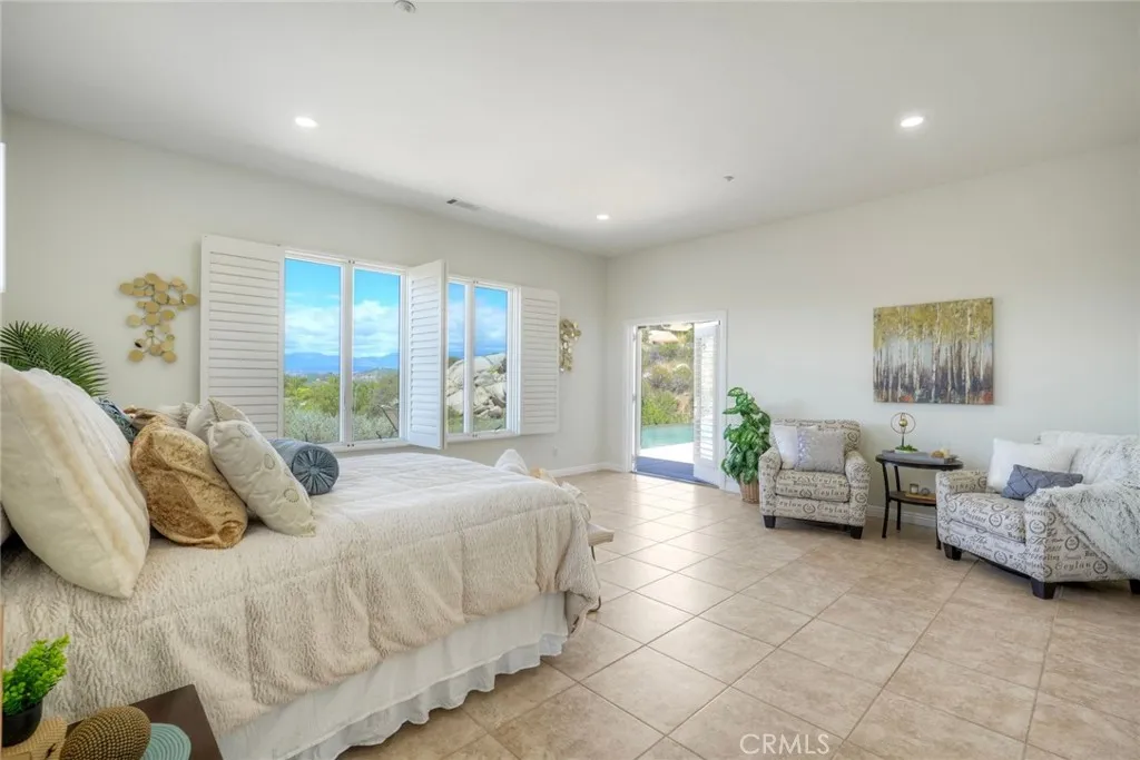 https://cdn.realtyfeed.com/cdn/127/306722946/3babe552d0af57114276948903f4c2e2.webp