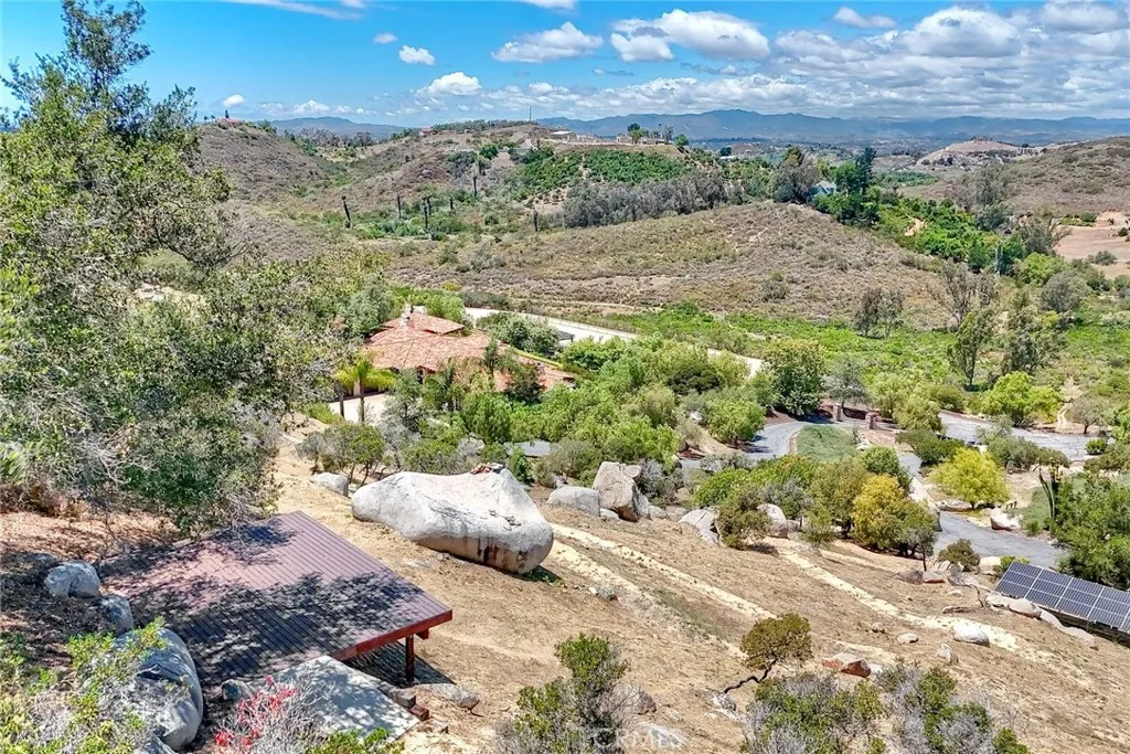 https://cdn.realtyfeed.com/cdn/127/306722946/6ae55283649ad0ba56e95d4effdd6c96.webp