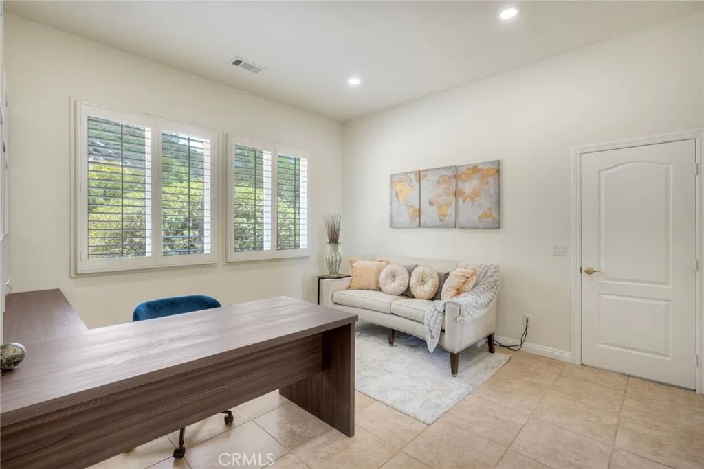 https://cdn.realtyfeed.com/cdn/127/306722946/a81784ffbd25958c1ddbc67845660cf4.webp