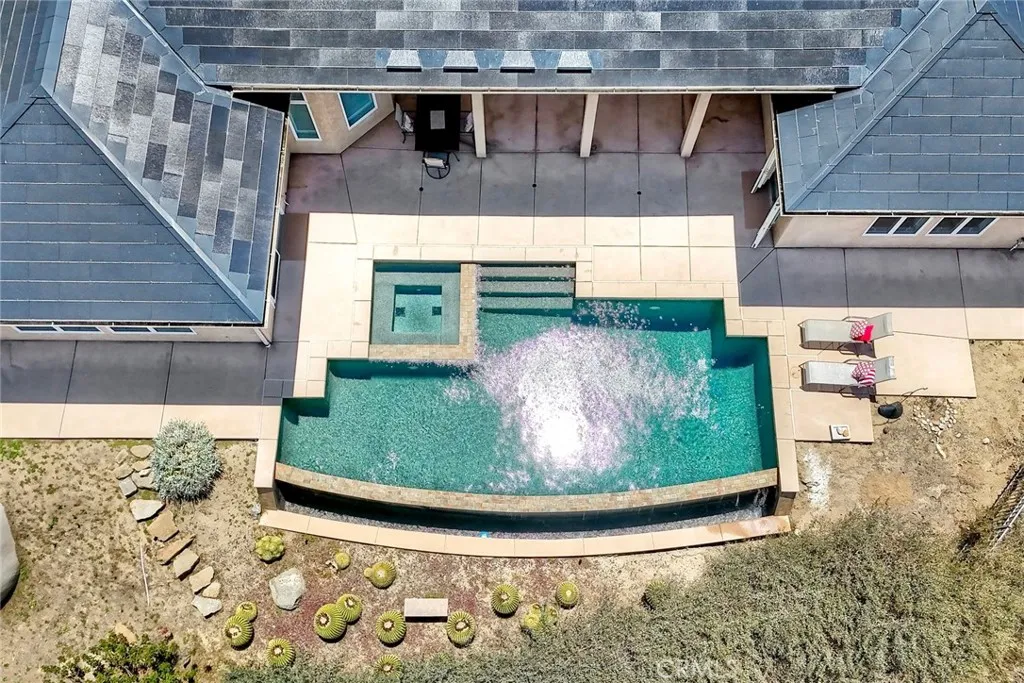https://cdn.realtyfeed.com/cdn/127/306722946/ae071a0949a24c5062dd0e9ff2ec0f63.webp