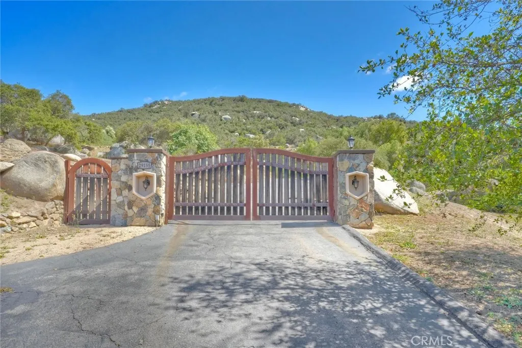 https://cdn.realtyfeed.com/cdn/127/306722946/c81965ec3a01424c37787f0406beaecc.webp