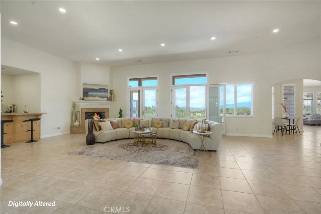 https://cdn.realtyfeed.com/cdn/127/306722946/e1e4a5363a2297972a9d016e07197d2d.webp