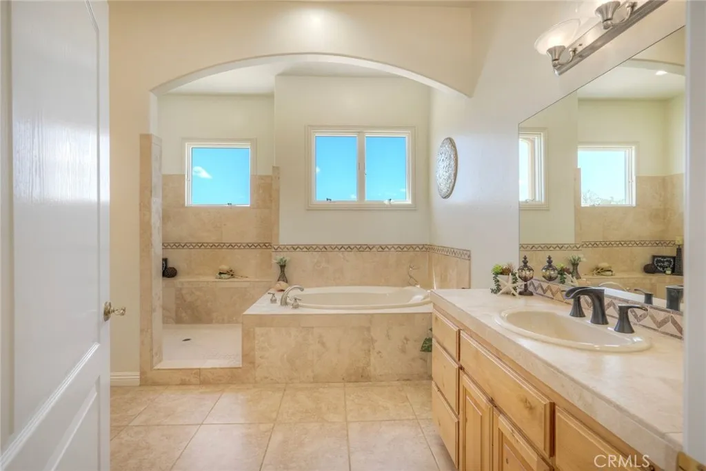 https://cdn.realtyfeed.com/cdn/127/306722946/f4016e1b43b259d31c03585ef61be8d3.webp