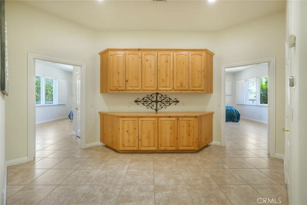 https://cdn.realtyfeed.com/cdn/127/306722946/fcbb2c7fa4fe5811eb8322bfbcdf99e0.webp