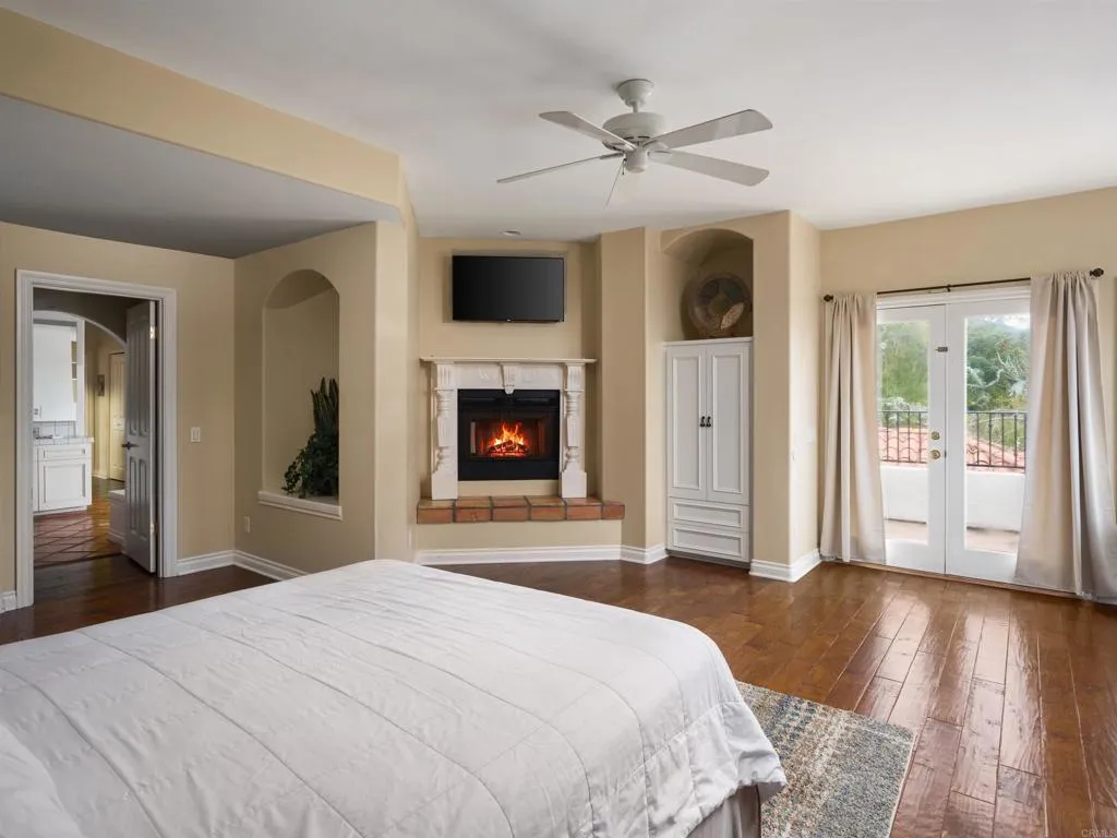https://cdn.realtyfeed.com/cdn/127/306722966/2ed4d070fc95fd8b5b47e88802a9b99f.webp