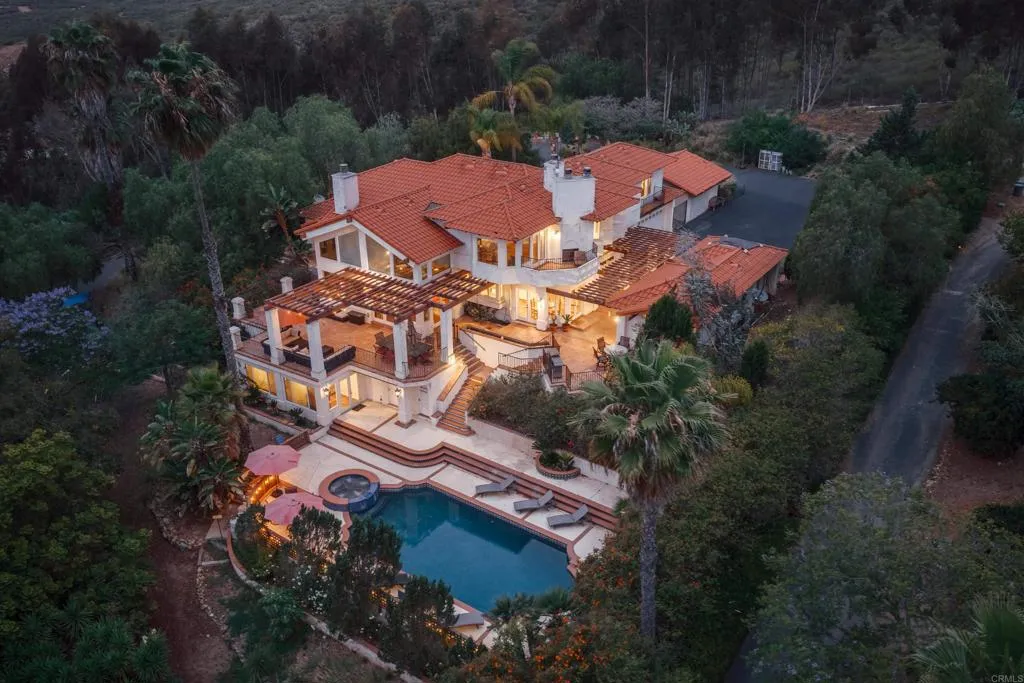 https://cdn.realtyfeed.com/cdn/127/306722966/52630c5976e90d7f19499fda9fe97b0b.webp